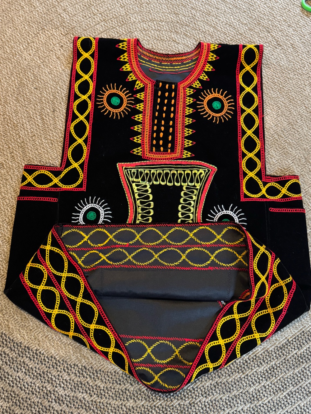 Authentic Traditional Toghu Atoghu Cameroon Bamenda Vest Velvet Hand Embroidered - Picture 6 of 11